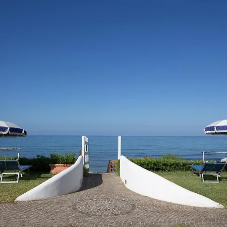 Torre San Vito Villaggio 3*